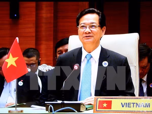  Inicia premier vietnamita visita a Tailandia para reunión bilateral ảnh 1