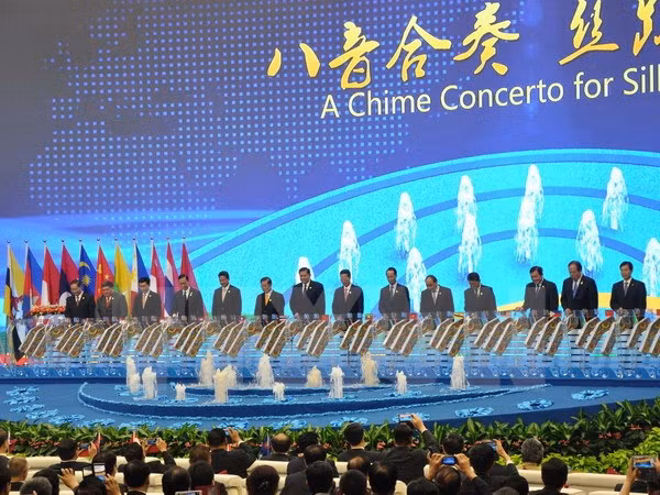 China y ASEAN impulsan construcción de ruta de seda de información ảnh 1