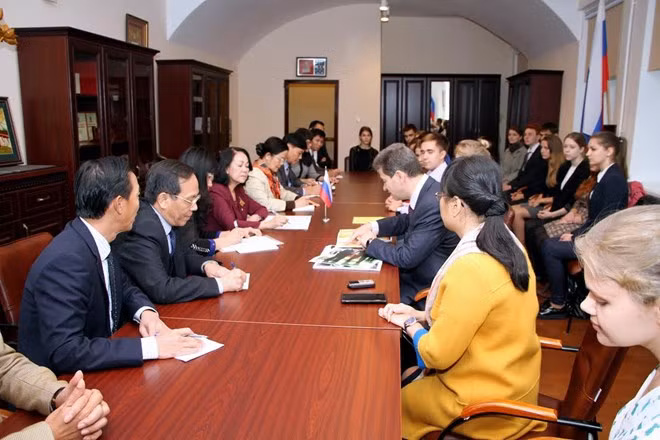 Alta funcionaria partidista de Vietnam concluye visita de trabajo a Rusia ảnh 1