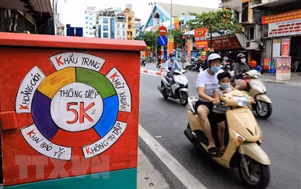 Periodista foráneo destaca respuesta rápida de Vietnam a la epidemia del COVID-19 ảnh 1