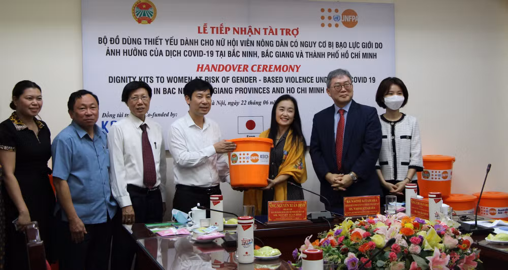 UNFPA ofrece asistencia a mujeres y niños vietnamitas ảnh 1