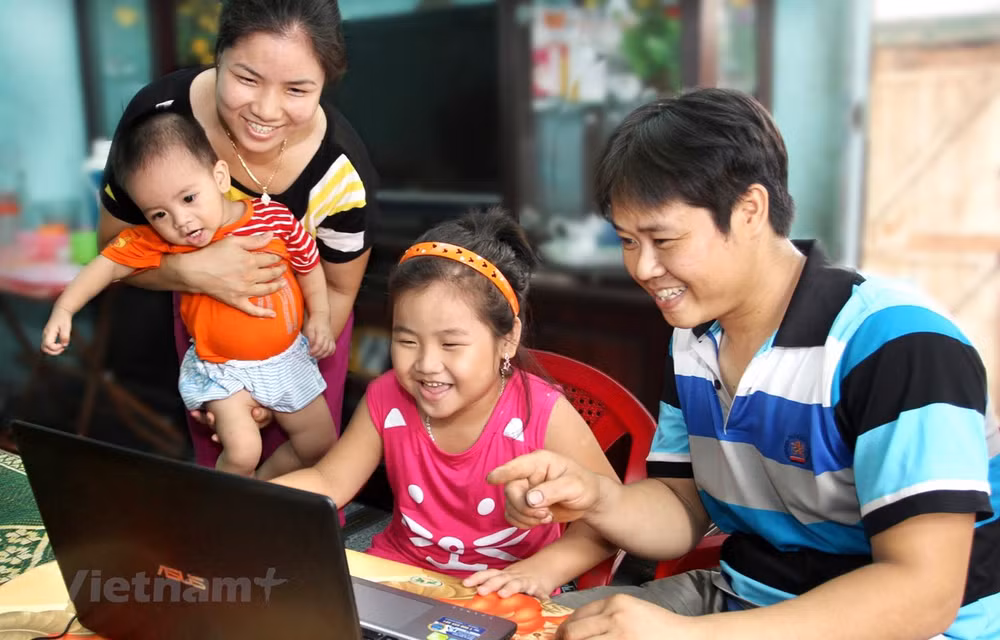 Abierta en Vietnam exposición sobre felicidad familiar ảnh 1