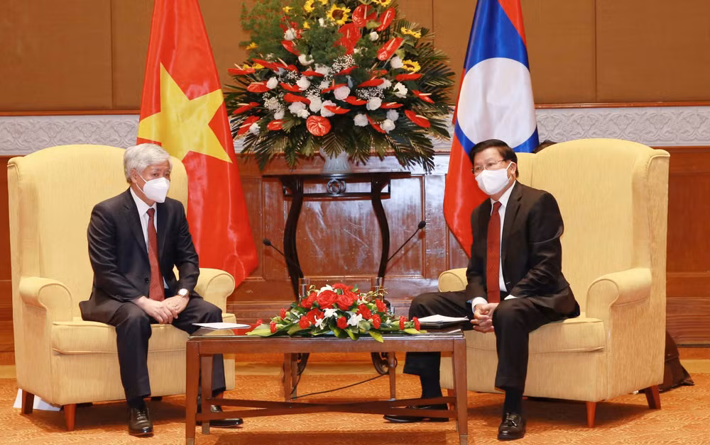 Destaca dirigente laosiano relaciones con Vietnam ảnh 1