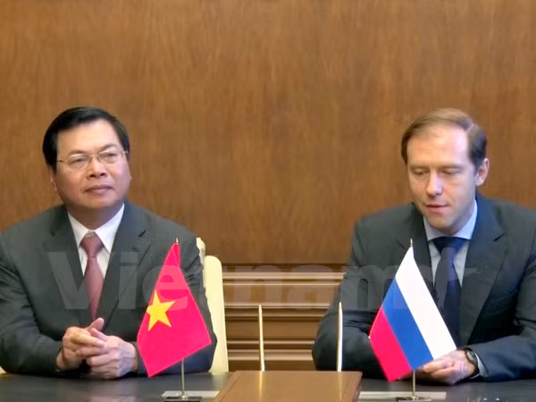 Vietnam y Rusia cooperación en producción de medios de transporte ảnh 1