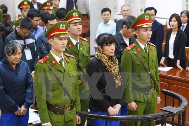 Exdirectivo de banco vietnamita condenado a prisión ảnh 1