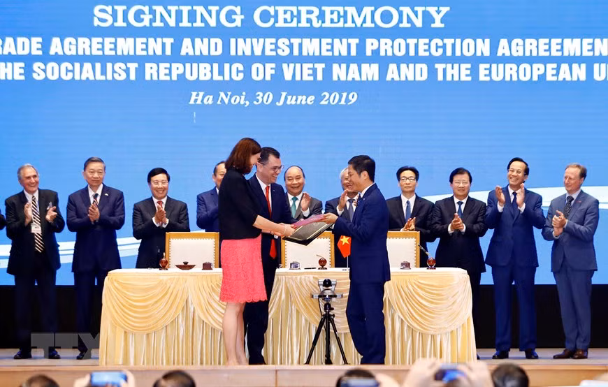 Rubrican Vietnam y UE acuerdos de libre comercio y de protección de inversión ảnh 1