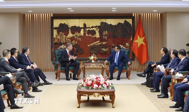 thu-tuong-tiep-chu-tich-kiem-giam-doc-dieu-hanh-tap-doan-excelerate-energy-hoa-ky.jpg
