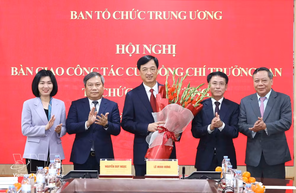 vnanet-hoi-nghi-ban-giao-cong-tac-truong-ban-to-chuc-trung-uong-8688191.jpg