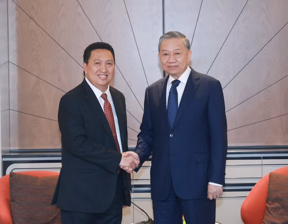 vna-potal-tong-bi-thu-to-lam-tiep-tong-giam-doc-chu-tich-gojek-va-chu-tich-pt-alamtri-resources-7903073.jpg