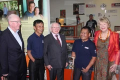 Irlanda presta atención especial a remoción de bombas en Vietnam