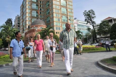 Grandes ciudades dan la bienvenida a primeros turistas extranjeros de 2016
