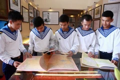 Celebran más exposición sobre pertinencia de Hoang Sa y Truong Sa a Vietnam