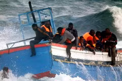 Malasia: Se hundió un barco con 62 personas a bordo