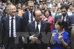 Visita de Hollande a Vietnam acapara prensa francesa