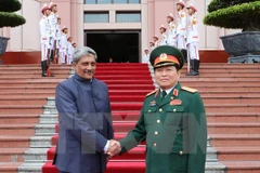 Vietnam e India profundizan cooperación en Defensa
