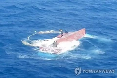 Siguen buscando a seis marinos vietnamitas desparecidos en Sudcorea
