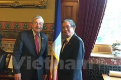 Fortalecen Vietnam y estado estadounidense de Iowa relaciones