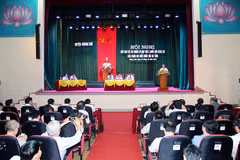 Vicepremier de Vietnam mantiene contactos con electores en provincia central