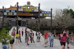 Centro de Reliquias de Hue recibe dispositivo médico al servicio de turistas