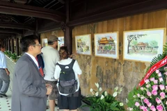 Exposición de acuarelas enaltece belleza de ciudad imperial vietnamita