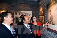 Premier de Vietnam visita antiguo internado de revolucionarios coterráneos en China