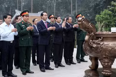 Líder vietnamita rinde homenaje al Presidente Ho Chi Minh