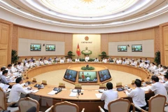 Gobierno vietnamita revisa situación socioeconómica en primeros cuatro meses