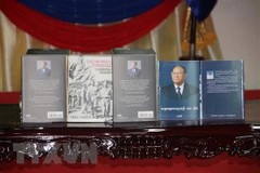 Presentan libro de memorias de dirigente legislativo camboyano sobre régimen de Pol Pot