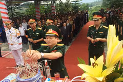 Recuerdan a combatientes vietnamitas caídos en Laos 