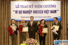 Destacan a personas con grandes contribuciones a actividades de la UNESCO en Vietnam
