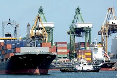 Singapur registra en febrero mayor caída de exportaciones desde finales de 2016
