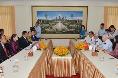 Asociaciones de amistad de Vietnam y Camboya por profundizar cooperación 