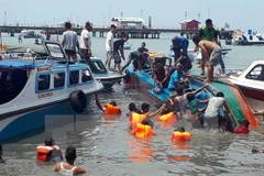 Indonesia: 13 muertos en naufragio ocurrido en Sumatra