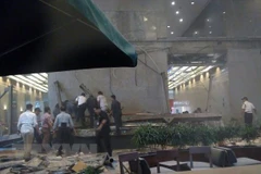 Colapso de edificio en Indonesia causa siete fallecidos