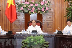 Premier de Vietnam pide sanción severa a importaciones ilegales de materiales de desecho 