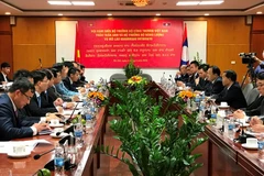 Vietnam y Laos fortalecen cooperación en sector de energía y minería