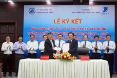 Da Nang coopera con grupo de telecomunicaciones VNPT en construcción de ciudad inteligente