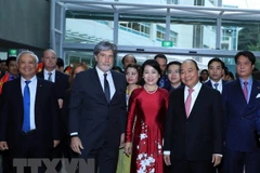 Premier de Vietnam visita Universidad de Tecnología de Auckland 