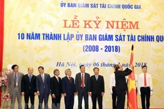 Premier de Vietnam insta a mejorar labor consultiva de situación financiera