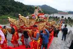 Festivales primaverales comenzaron Año Nacional de Turismo en Quang Ninh 