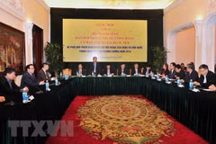 Órganos de asuntos exteriores de Vietnam forjan lazos 