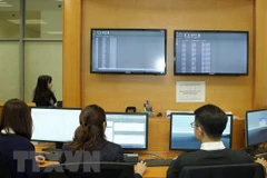 Vietnam ingresa fondo millonario por subasta de bonos gubernamentales