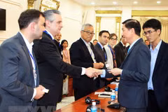 Ciudad Ho Chi Minh y empresas francesas buscan mejorar sistema de transporte urbano