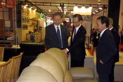 Inauguran en Ciudad Ho Chi Minh novena feria internacional de productos madereros 