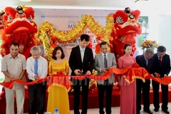 Exposición sobre vida en ciudades vietnamita y china deleita al público de Ciudad Ho Chi Minh 