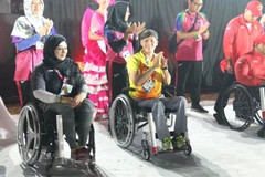 Atleta vietnamita honrado en clausura de Juegos Paralímpicos de Asia 