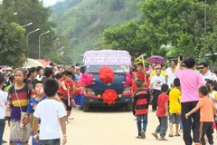Celebran en Vietnam encuentro amistoso con motivo de fiesta tradicional laosiana Bunpimay 