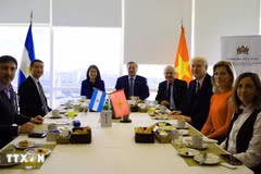 Empresarios argentinos en el evento. (Fuente: VNA)