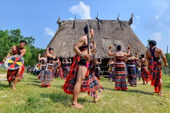 Guol – casa sagrada del pueblo de Co Tu en provincia de Quang Nam