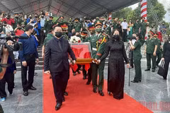 Entierran restos de soldados caídos en provincia vietnamita de Binh Dinh